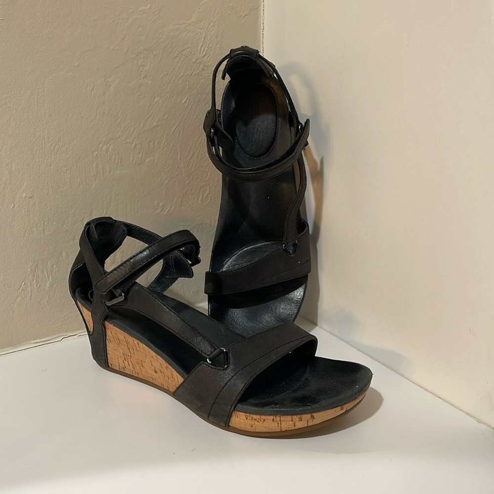 Elegant Black Wedge Sandals
